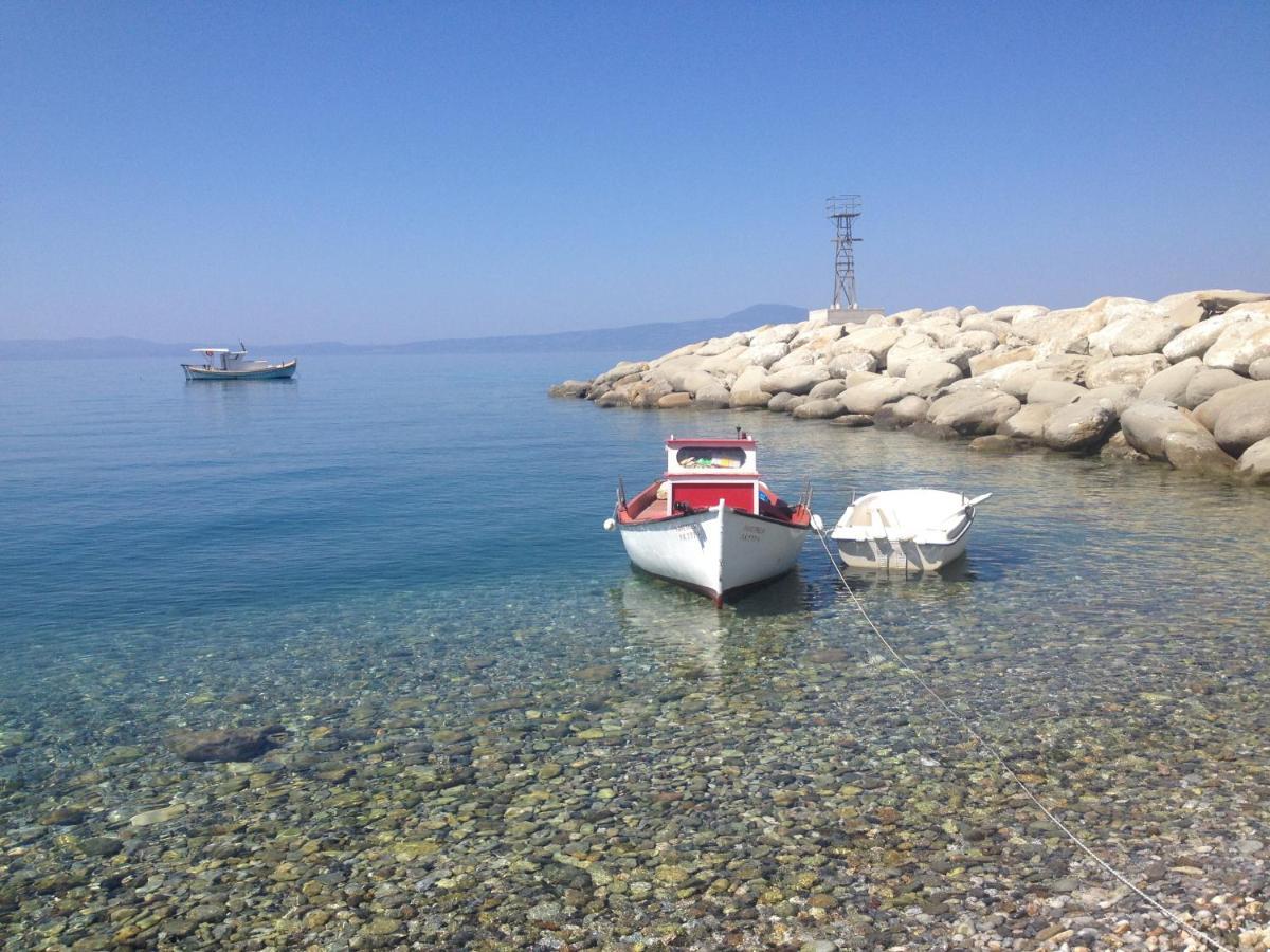 Apartamento Agali 2 Maizonette Front Of The Sea Akrogiali Exterior foto