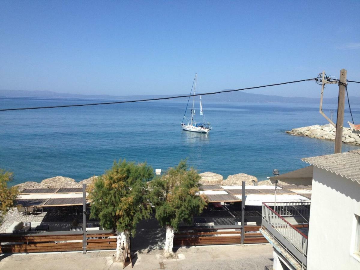 Apartamento Agali 2 Maizonette Front Of The Sea Akrogiali Exterior foto